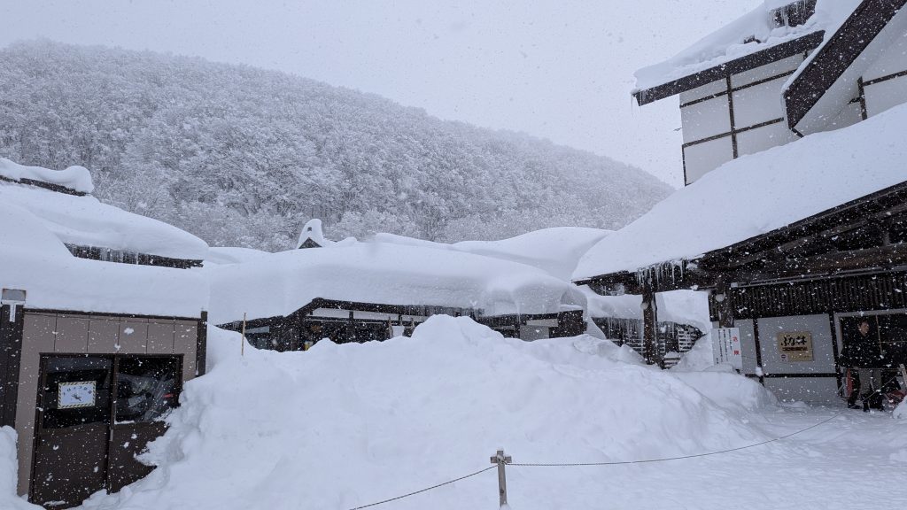 酸ヶ湯の雪